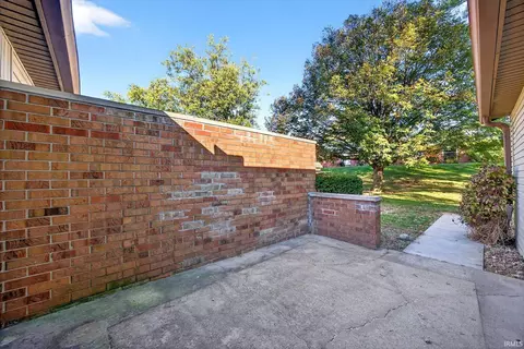 1157 E Commons Dr, Bloomington, IN 47401 photo 7