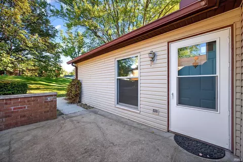 1157 E Commons Dr, Bloomington, IN 47401 photo 6