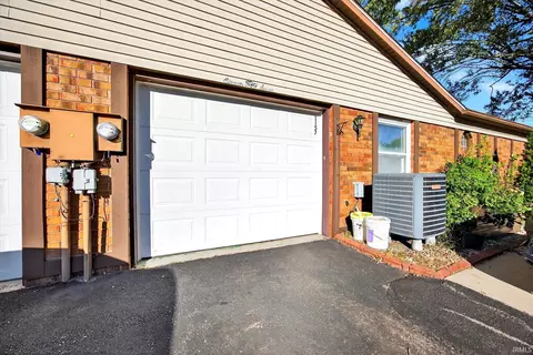 1157 E Commons Dr, Bloomington, IN 47401 photo 35