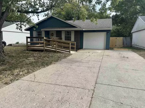 4121 Hillside Dr, Lafayette, IN 47909