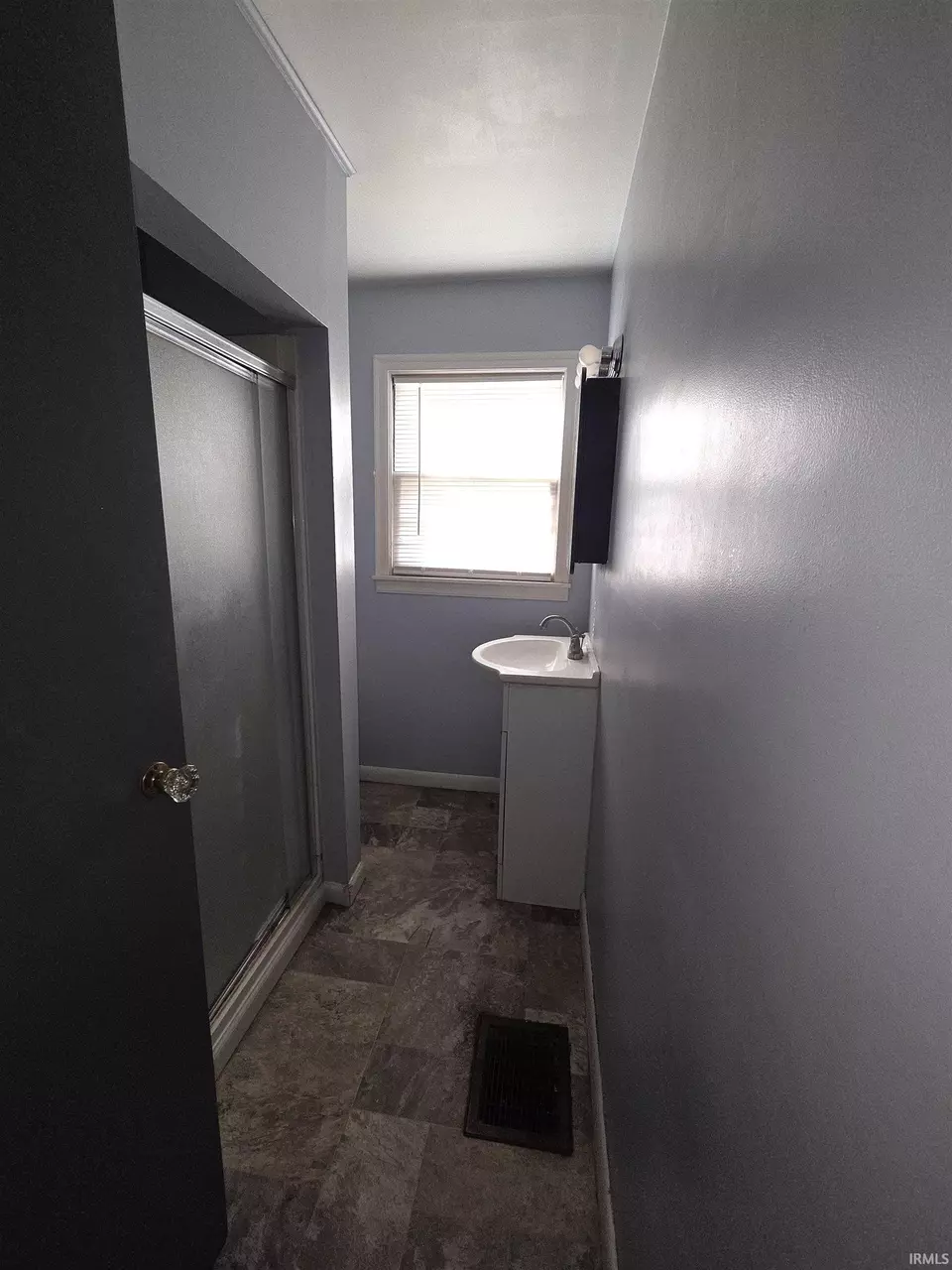 Bath - 314 Elnora St, Odon, IN 47562 photo 1 of 1