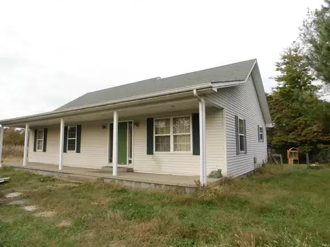 5418 E Mann Rd, Pekin, IN 47165