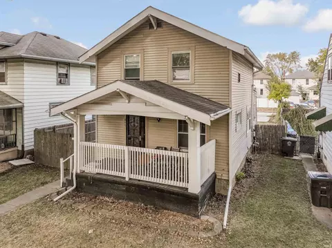 211 E Lexington Ct, Fort Wayne, IN 46806