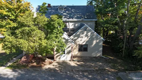 Exterior - 823 N Maple St, Bloomington, IN 47404 photo 1 of 2