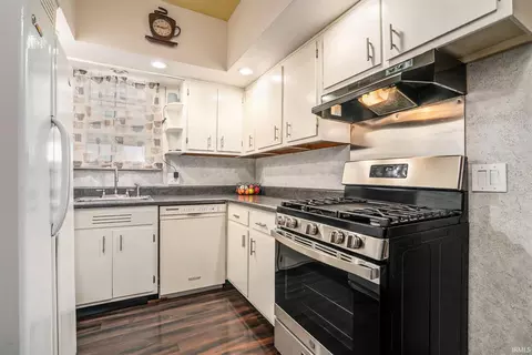 Kitchen - 1402 E Calvert St, South Bend, IN 46613 photo 1 of 1