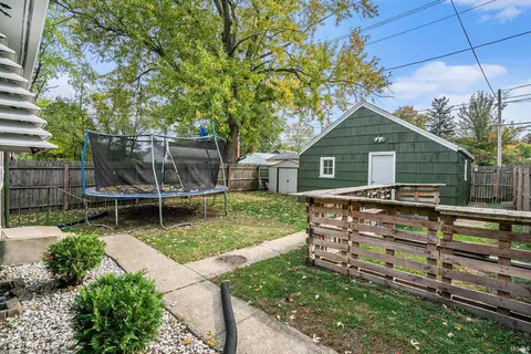 Exterior - 1402 E Calvert St, South Bend, IN 46613 photo 1 of 1
