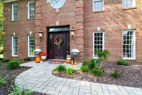 2115 Cobblestone Rd, Jasper, IN 47546 photo 2