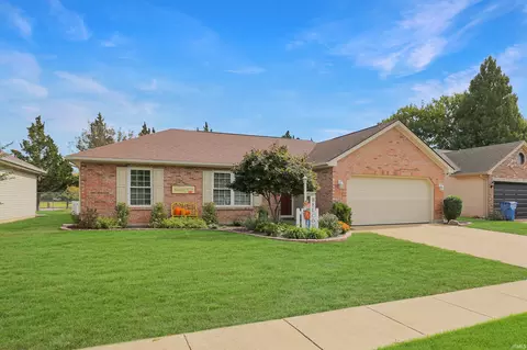 1726 Seasons Ridge Blvd, Evansville, IN 47715