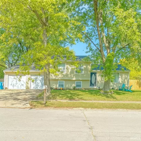 10314 E Starhaven Cir, Indianapolis, IN 46229