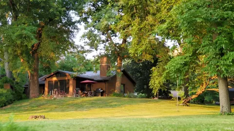 6690 E Palmers Dr Ave, Monticello, IN 47960