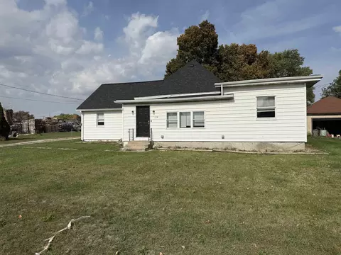 Exterior - 420 E Marion St, Waterloo, IN 46793 photo 2 of 8