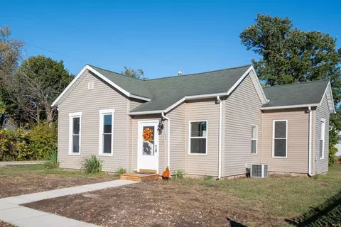 115 S Walnut St, Fairmount, IN 46928