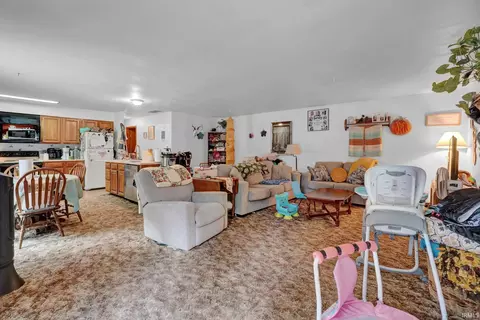 6769 E Gross Ln, Bloomington, IN 47401 photo 2