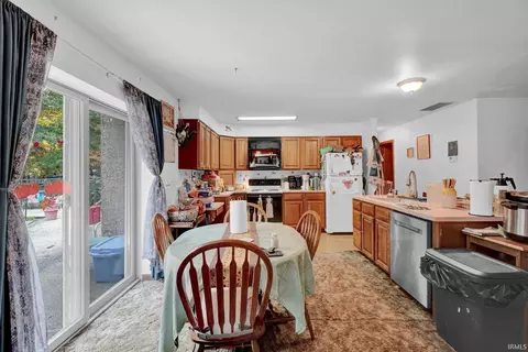 6769 E Gross Ln, Bloomington, IN 47401 photo 4
