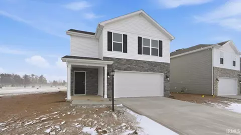 1301 Greencastle Dr, Warsaw, IN 46582