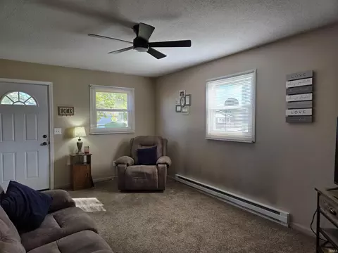 585 Meadow Ln, Waterloo, IN 46793 photo 4