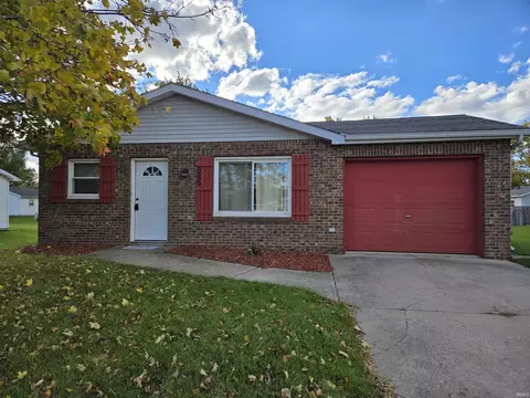 585 Meadow Ln, Waterloo, IN 46793 photo 2