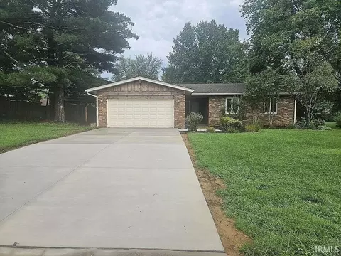 7811 Ridgemont Dr, Newburgh, IN 47630