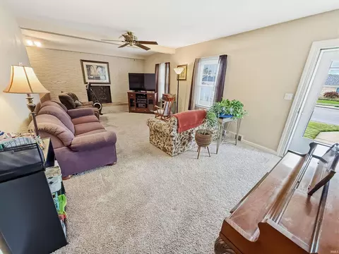 974 Macarthur St, Jasper, IN 47546 photo 3