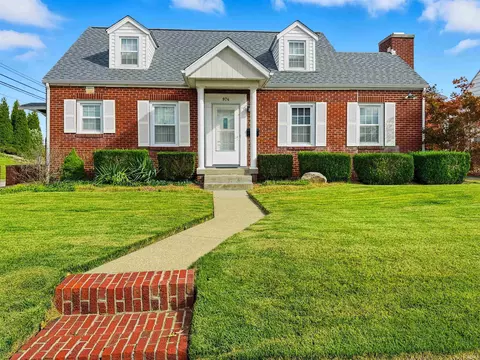 974 Macarthur St, Jasper, IN 47546 photo 1