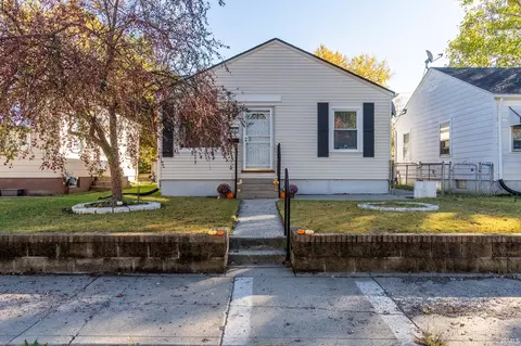 2049 Phenie St, Fort Wayne, IN 46802