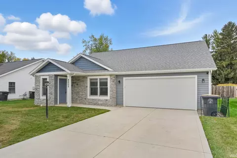 4802 Tyrone Rd, Fort Wayne, IN 46809 photo 2