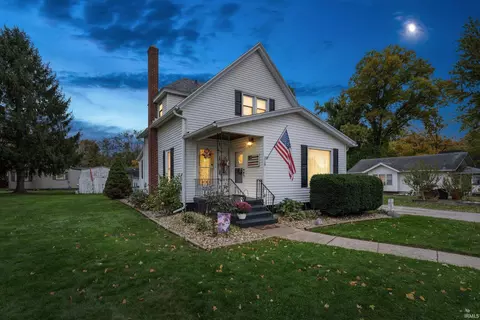 218 E Washington St, Lakeville, IN 46536