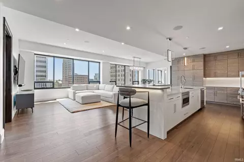 202 W Berry St #730, Fort Wayne, IN 46802