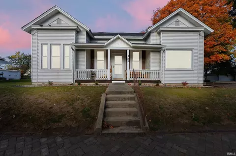 Exterior - 325 N Wayne St, Warren, IN 46792 photo 1 of 10