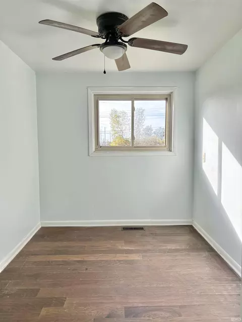 Bedroom - 501 E Beech St, Sullivan, IN 47882 photo 1 of 6