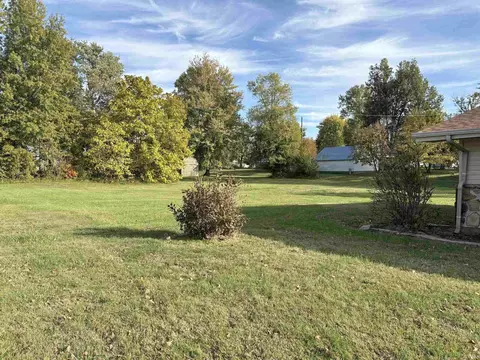 Exterior - 501 E Beech St, Sullivan, IN 47882 photo 7 of 9