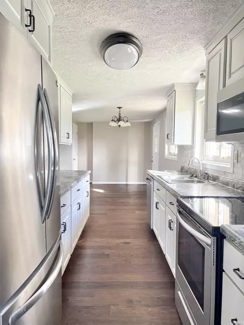 Kitchen - 501 E Beech St, Sullivan, IN 47882 photo 7 of 7