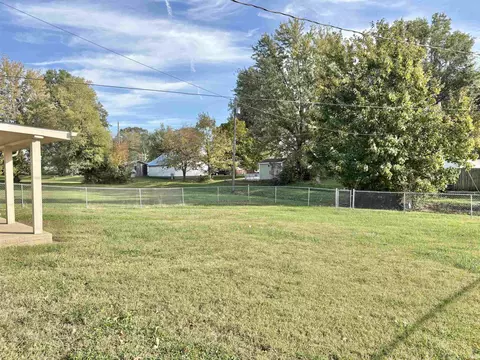 Exterior - 501 E Beech St, Sullivan, IN 47882 photo 6 of 9