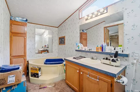 10930 W Yoder Rd, Roanoke, IN 46783 photo 19