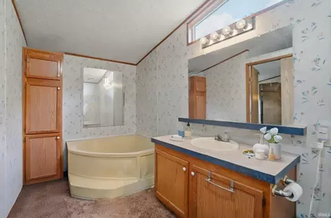 10930 W Yoder Rd, Roanoke, IN 46783 photo 20