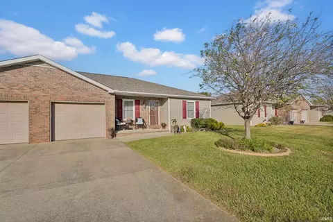 525 S 8th Ave, Haubstadt, IN 47639