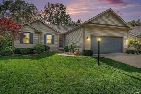 958 Tealwood Dr, South Bend, IN 46614