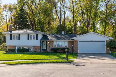 2621 Oak Leaf Cv, South Bend, IN 46628