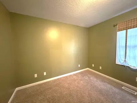 104 E Harrison St, Fairmount, IN 46928 photo 15