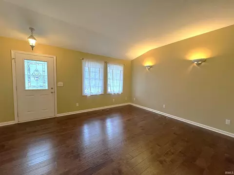 104 E Harrison St, Fairmount, IN 46928 photo 7