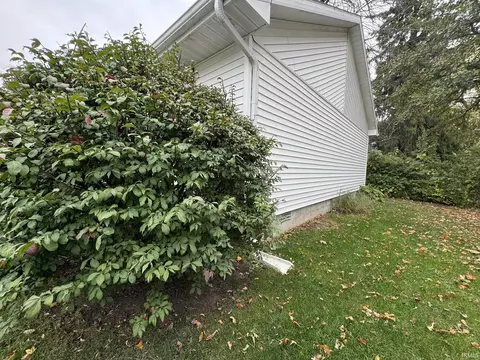 104 E Harrison St, Fairmount, IN 46928 photo 28