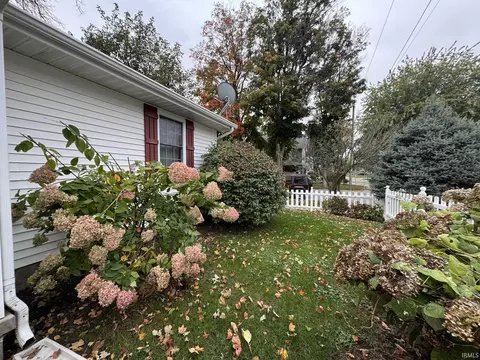 104 E Harrison St, Fairmount, IN 46928 photo 25
