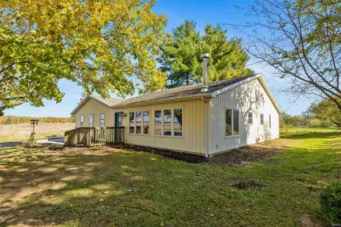 4718 Cr 12, Waterloo, IN 46793 photo 2