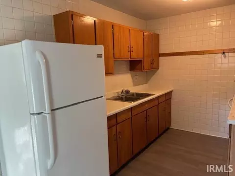 707 Crestview Dr, Marion, IN 46952 photo 3