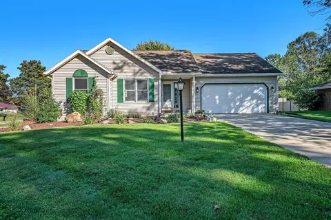 59808 Kay Blvd, Elkhart, IN 46517