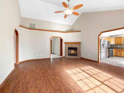 Living - 1905 Maple Ln, Garrett, IN 46738 photo 1 of 4
