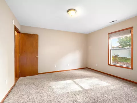 Bedroom - 1905 Maple Ln, Garrett, IN 46738 photo 4 of 10