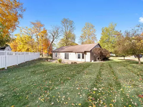 Exterior - 1905 Maple Ln, Garrett, IN 46738 photo 7 of 8