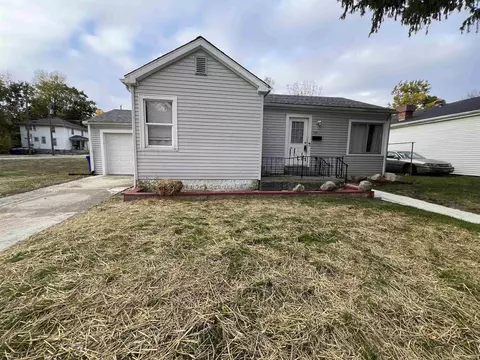 704 E Walnut St, Kokomo, IN 46901 photo 2