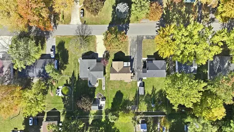 213 E Maple Grove St, Syracuse, IN 46567 photo 25